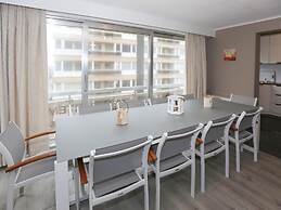 Decuman Spacious Family Apartment in Middelkerke