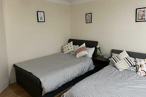 Acacia Wembley Stadium Serviced Apartment by Edens