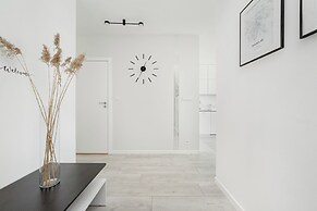 Miedziana Apartment Wrocław by Renters