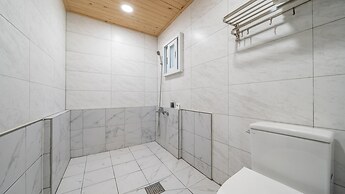 Changwon Healingtime Poolvilla Pension