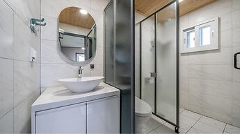 Changwon Healingtime Poolvilla Pension