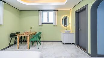 Changwon Healingtime Poolvilla Pension