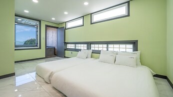Changwon Healingtime Poolvilla Pension