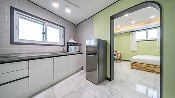 Changwon Healingtime Poolvilla Pension