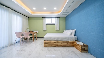 Changwon Healingtime Poolvilla Pension