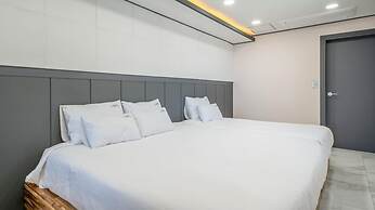 Changwon Healingtime Poolvilla Pension