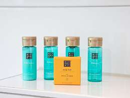 2 Holiday Homes With Enclosed Garden