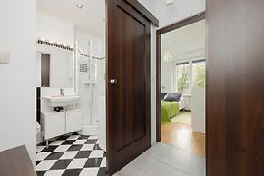 Sunny Heart of Warsaw by Renters