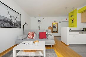 Sunny Heart of Warsaw by Renters