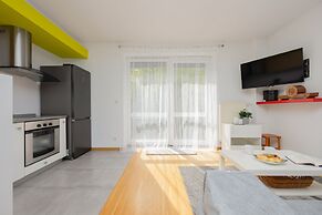 Sunny Heart of Warsaw by Renters