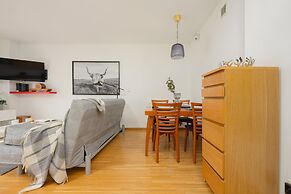 Sunny Heart of Warsaw by Renters