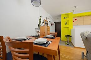 Sunny Heart of Warsaw by Renters