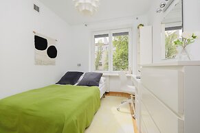 Sunny Heart of Warsaw by Renters