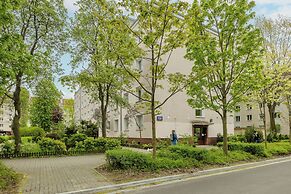 Sunny Heart of Warsaw by Renters