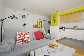 Sunny Heart of Warsaw by Renters