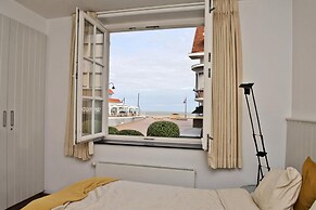 Les Dunes Apartment in De Haan Near Sea Beach