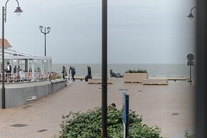 Les Dunes Apartment in De Haan Near Sea Beach