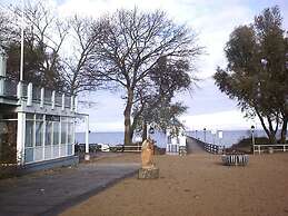 to the Beach Comfortable Holiday Residence