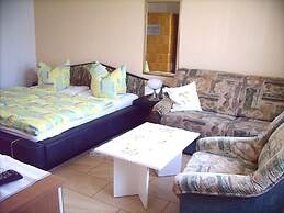 to the Beach Comfortable Holiday Residence
