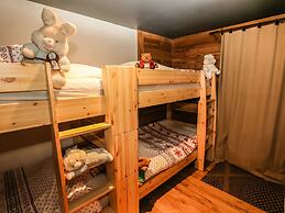 Cottage in Valloire With Ski-storage