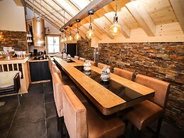 Cottage in Valloire With Ski-storage