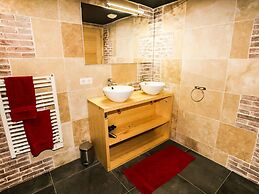Cottage in Valloire With Ski-storage