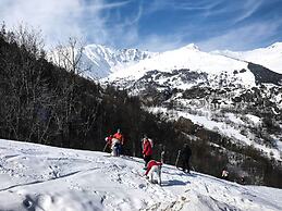 Cottage in Valloire With Ski-storage