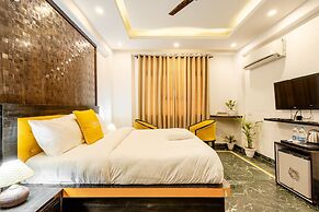 Lime Tree Hotel and Banquet Huda Metro