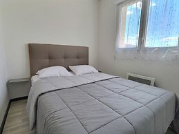 Apartment in Valras-plage Near Sandy Beach