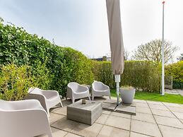 Spacious Holiday Home With Garden