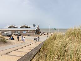 Spacious Holiday Home With Garden