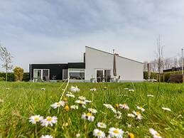 Spacious Holiday Home With Garden