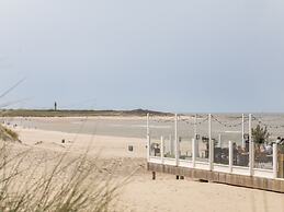 Spacious Holiday Home With Garden