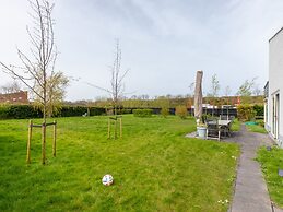 Spacious Holiday Home With Garden