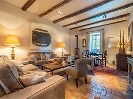 Beautiful Holiday Home With Private Pool