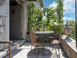 Beautiful Holiday Home With Private Pool