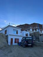 Kailash House - Tsomoriri Lake