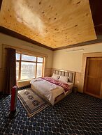 Kailash House - Tsomoriri Lake