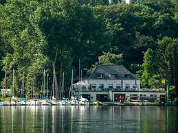 Apartment in Essen With Terrace