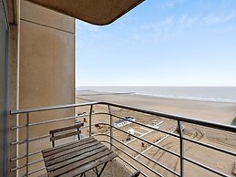 Cosy Studio With sea and Beach Views