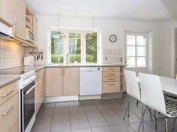 6 Person Holiday Home in Hojer