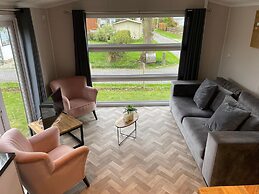 Charming Chalet With Spacious Enclosed Garden