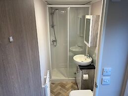 Charming Chalet With Spacious Garden