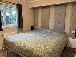 Charming Chalet With Spacious Garden