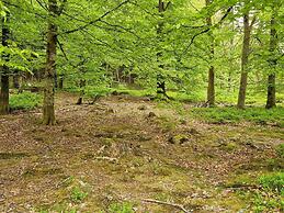 Charming Lakeside Cottage Getaway