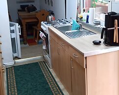 Beautiful Querbach hut With Spring Water