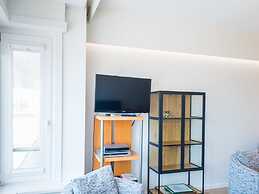 Attractive Apartment on the 7th Floor