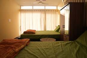 Livin Waves Beach stay and cafe