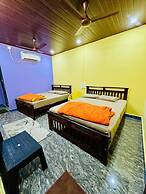 Livin Waves Beach stay and cafe