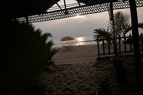 Livin Waves Beach stay and cafe